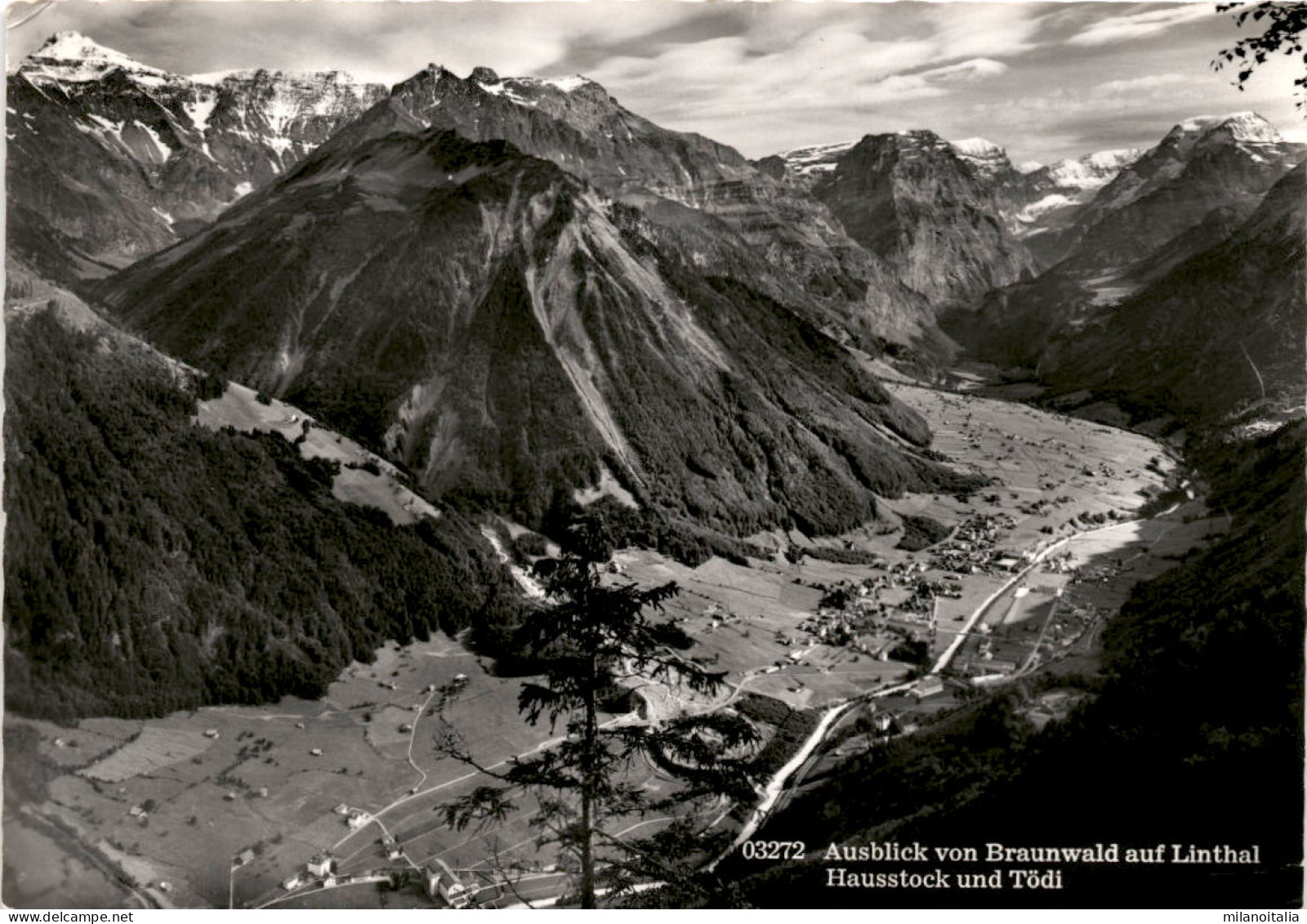 Ausblick Von Braunwald Auf Linthal, Hausstock Und Tödi (03272) * 20. 6. 1962 - Braunwald