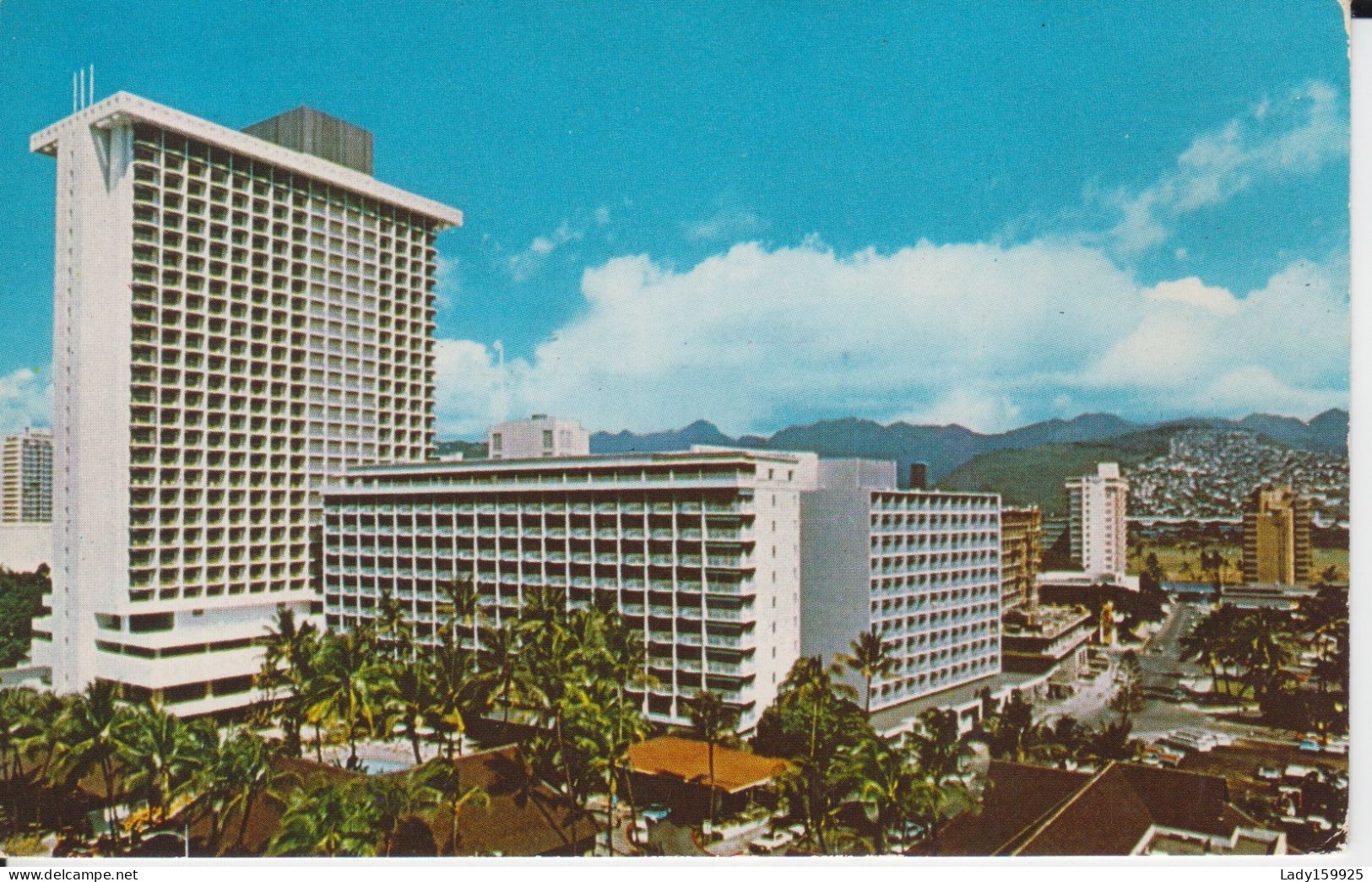 Princess Kaiulani Hotel Honolulu Hawaii. A Complete Ressort Hotel,  Heart Of Waikiki 2 Bâtiments , 1 Hauteur, L'autre 2 - Honolulu