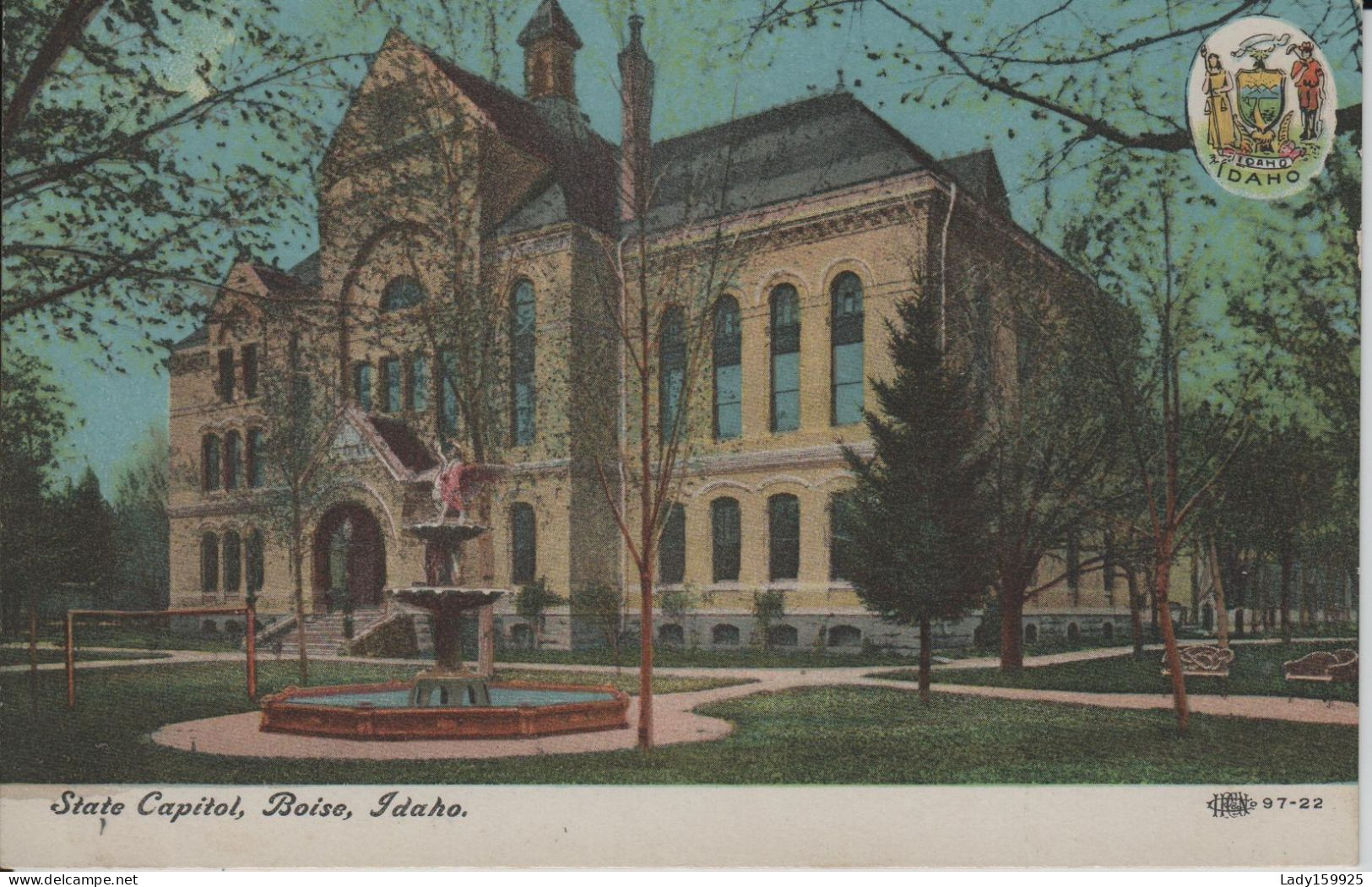 Boise, Idaho USA. Coat Of Arms Statue Grand Bâtiment Avec Entée En Arche - Boise