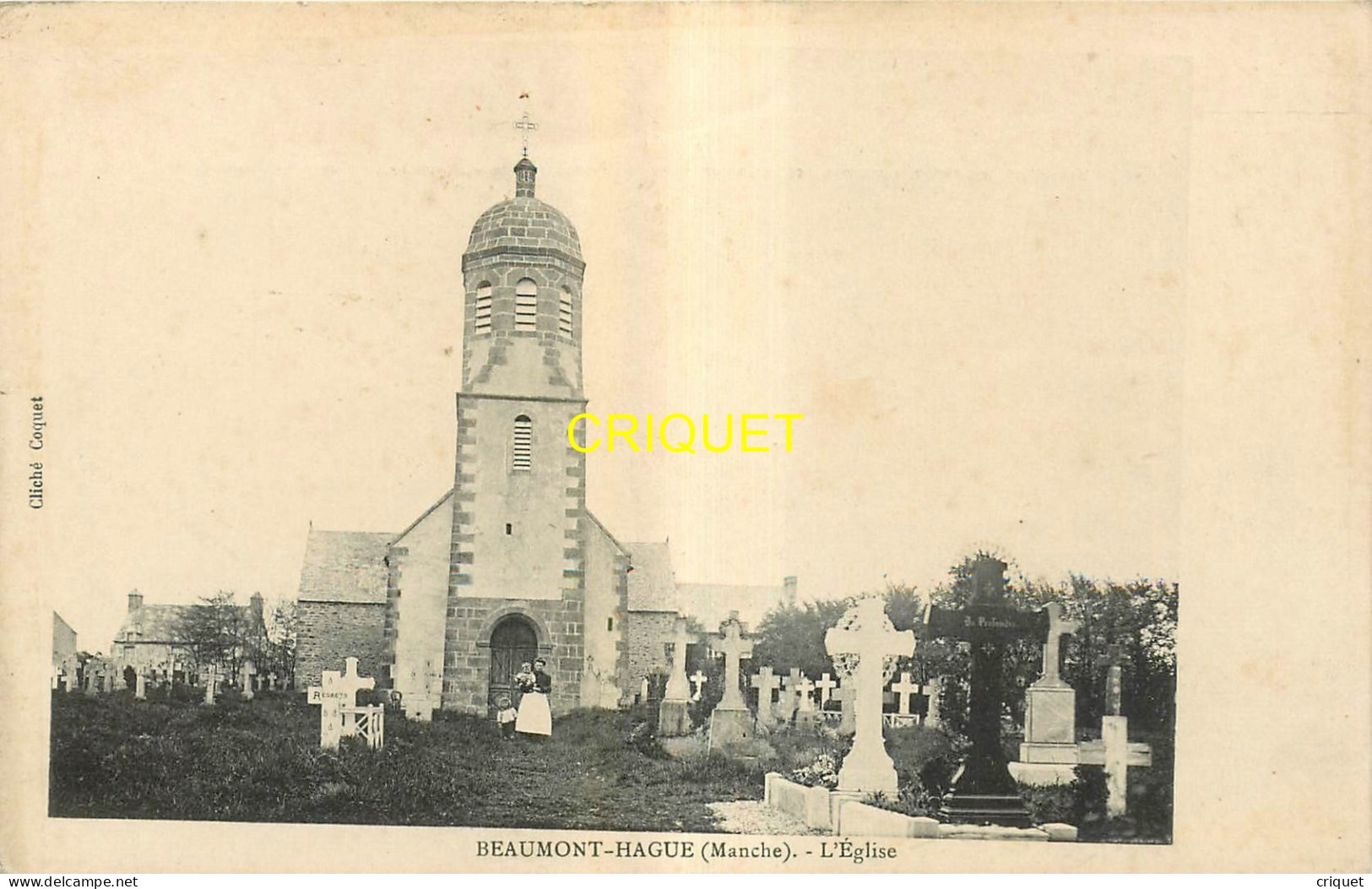 50 Beaumont-Hague, L'Eglise, Femme Avec Bébé Dans L'allée ..., Visuel Pas Courant - Beaumont