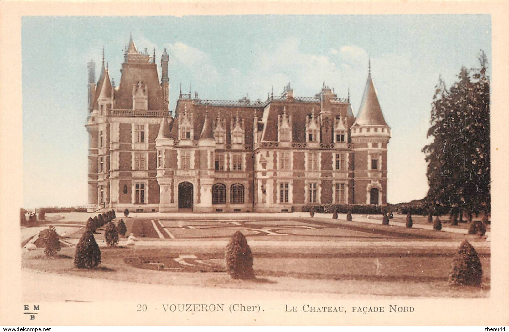 ¤¤   -   VOUZERON    -    Lot De 3 Cartes    -    Le Chateau , Cour D'Honneur, L'Eglise    -   ¤¤ - Vouzeron
