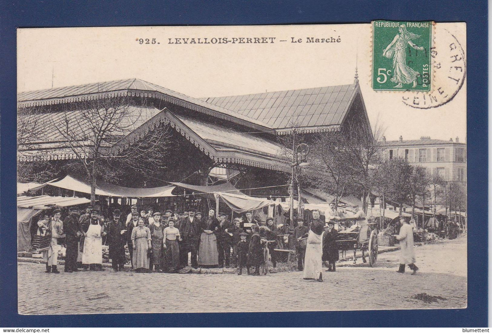 CPA [92] Hauts De Seine > Levallois Perret Marché Circulé - Levallois Perret