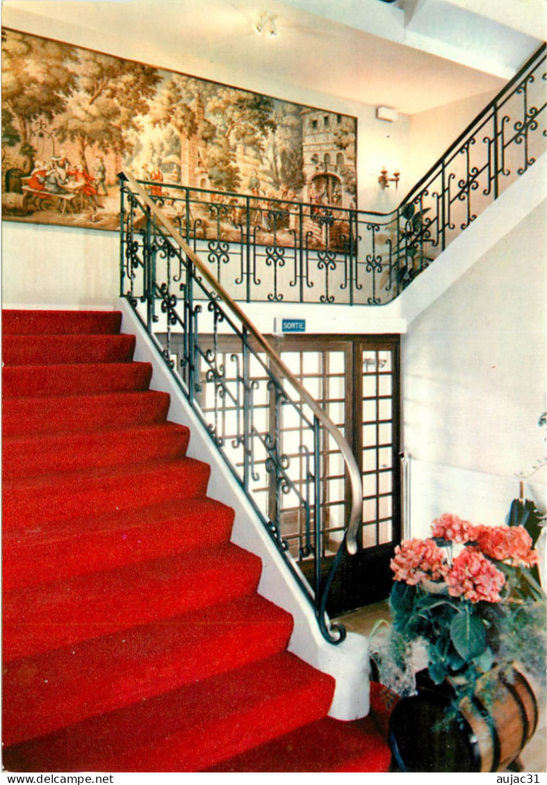 Dép 44 - Haute Goulaine - Hôtel Restaurant La Lande Saint Martin - L'escalier Du Hall D'entrée , Tapisserie Des Gobelins - Haute-Goulaine