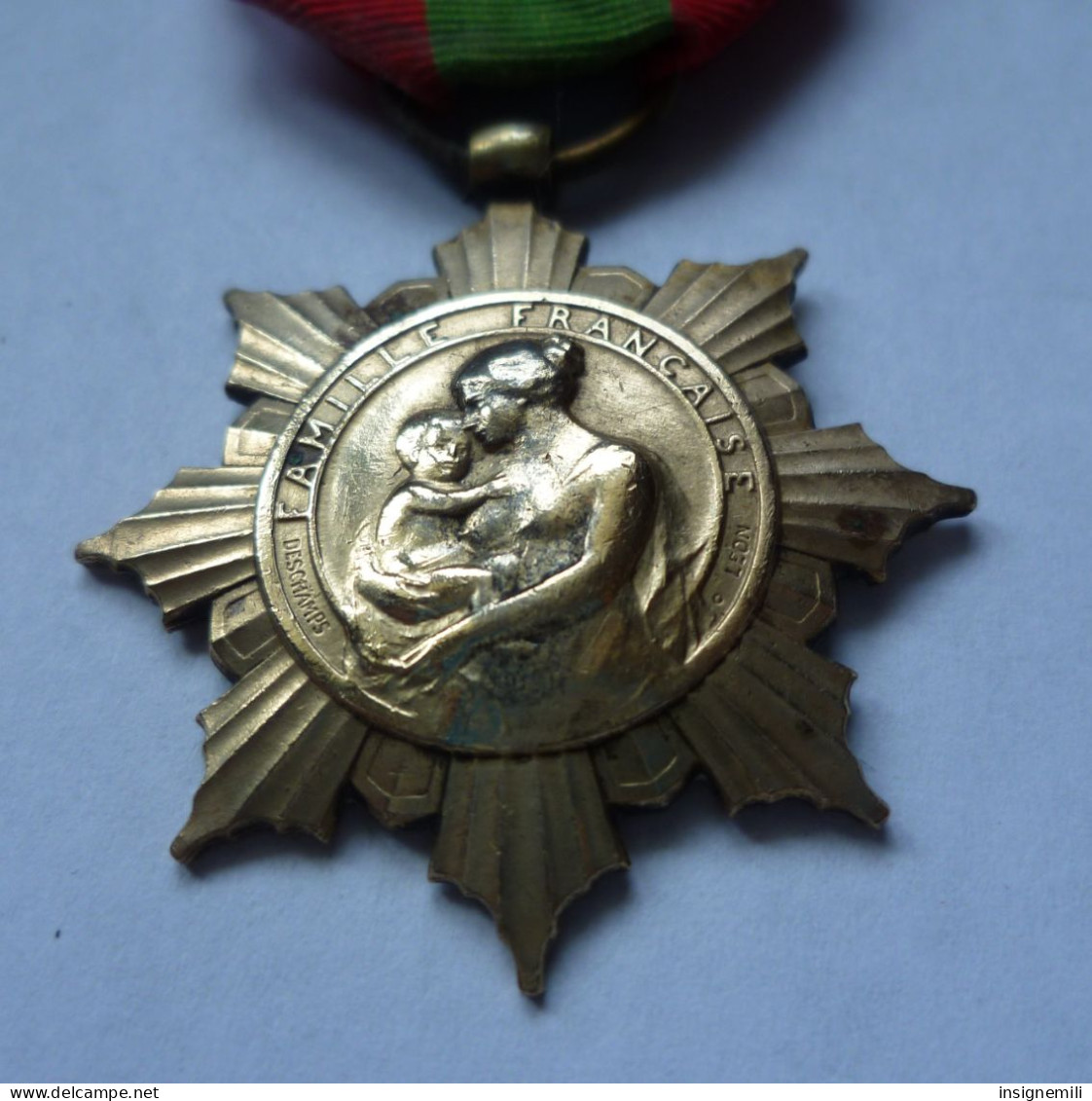 MEDAILLE MINISTERE DE L'HYGIENE, LA PATRIE RECONNAISSANTE, FAMILLE FRANCAISE - Graveur DESCHAMPS - Francia