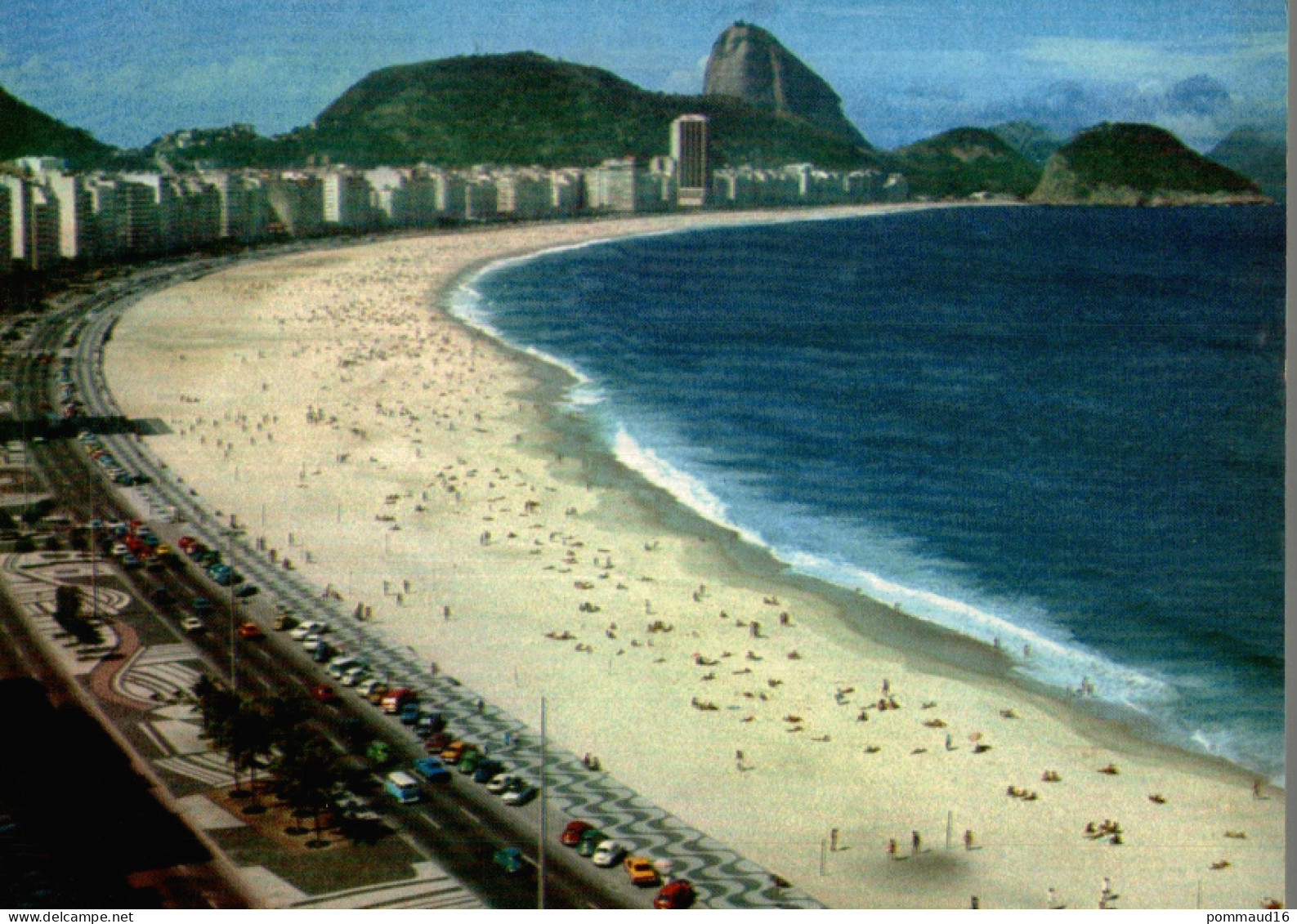 CPM Brasil Turistico Rio De Janeiro Vista Panoramica De Copacabana Com Pao De Açucar - Copacabana