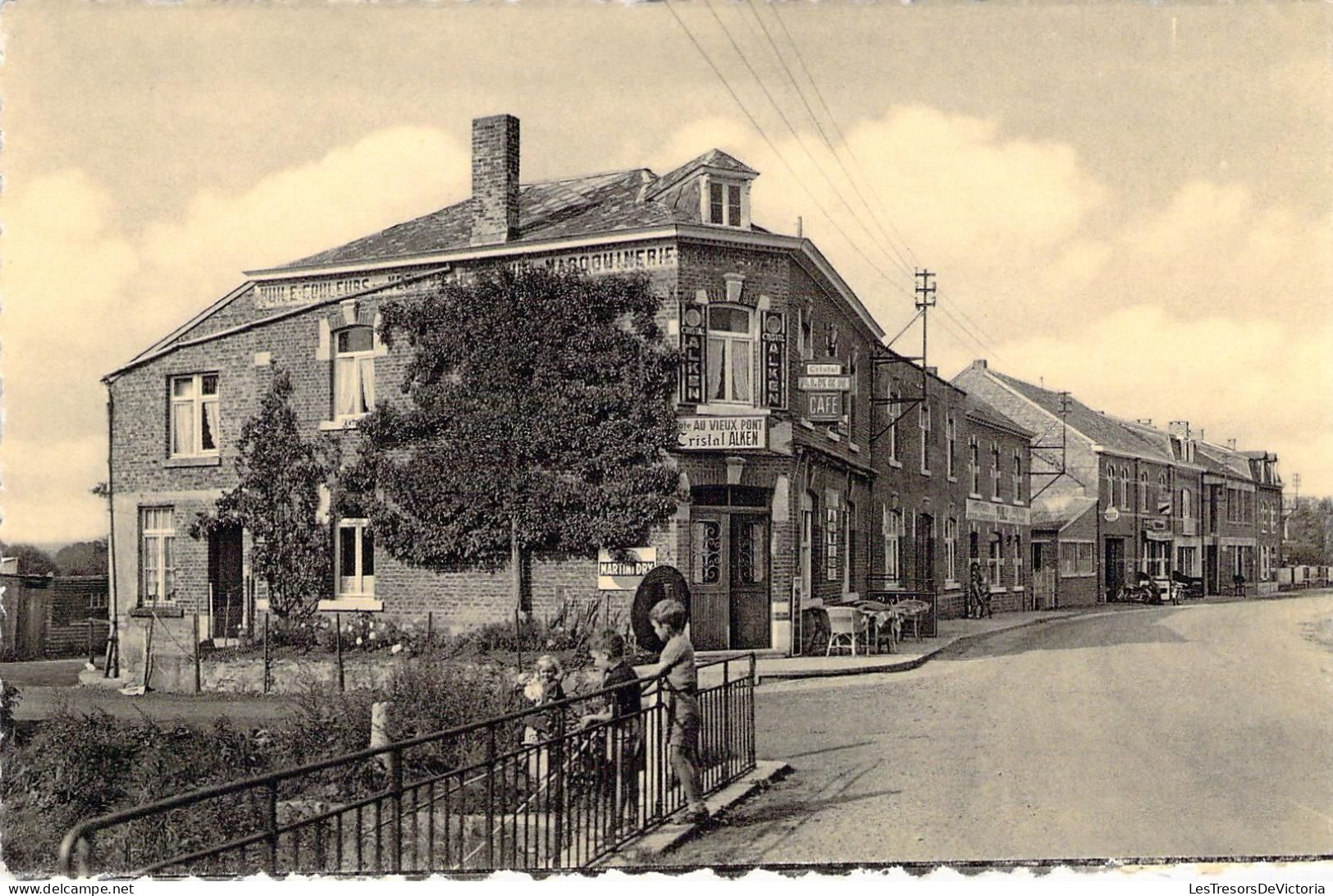 BELGIQUE - MELREUX Sur L'Ourthe - Le Café AUX VIEUX PONT Et La Route De Durbuy - Carte Postale Ancienne - Altri & Non Classificati