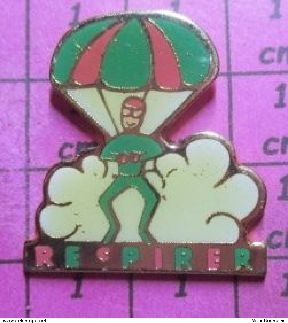 1218a Pin's Pins / Beau Et Rare / SPORTS / PARACHUTE NUAGE RESPIRER - Parachutisme