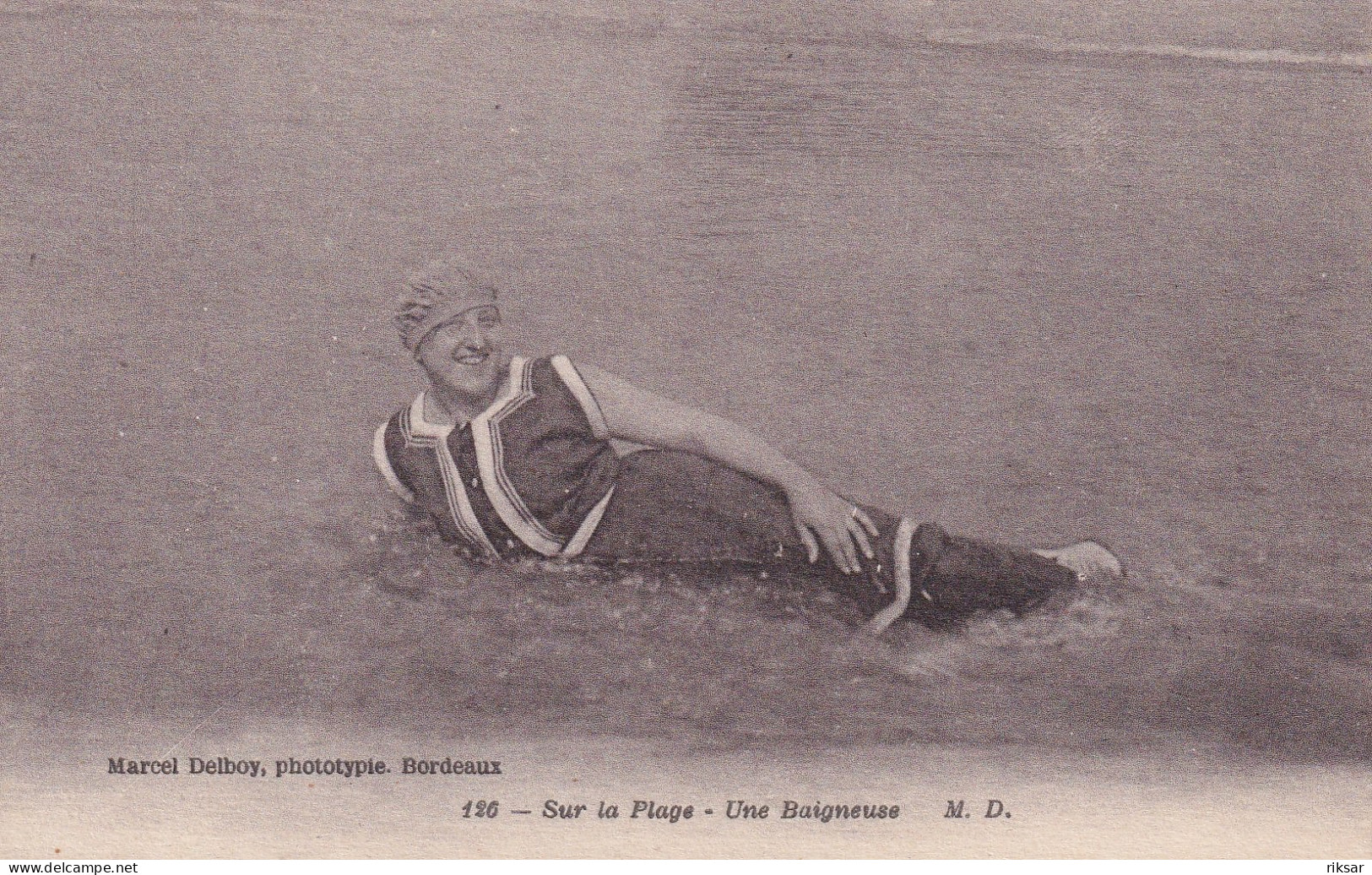 BAIGNEUSE - Natation