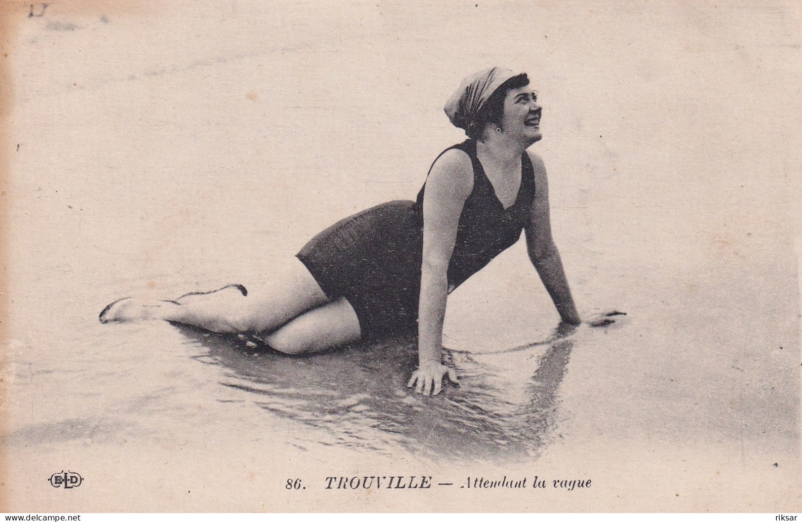 BAIGNEUSE(TROUVILLE) - Natation