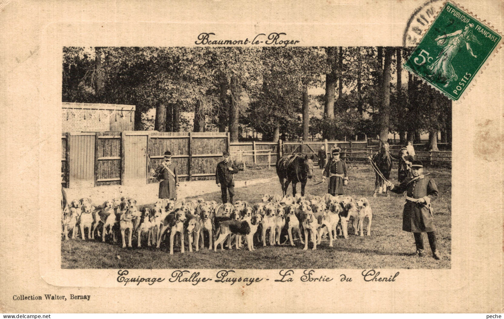 N°106465 -cpa Beaumont Le Roger -équipage Rallye Puysaye -la Sortie Du Chenil- - Chasse