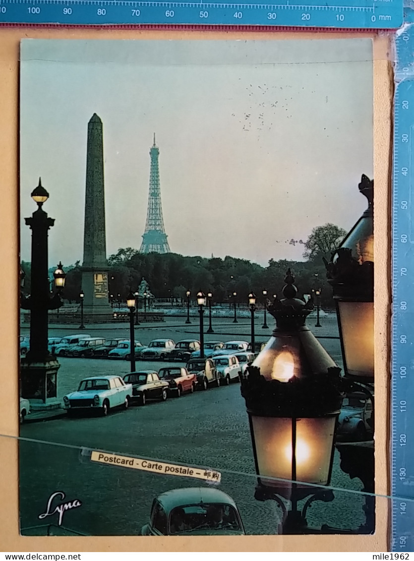 KOV 11-100 - PARIS, France, Tour Eiffel, AUTO - Tour Eiffel