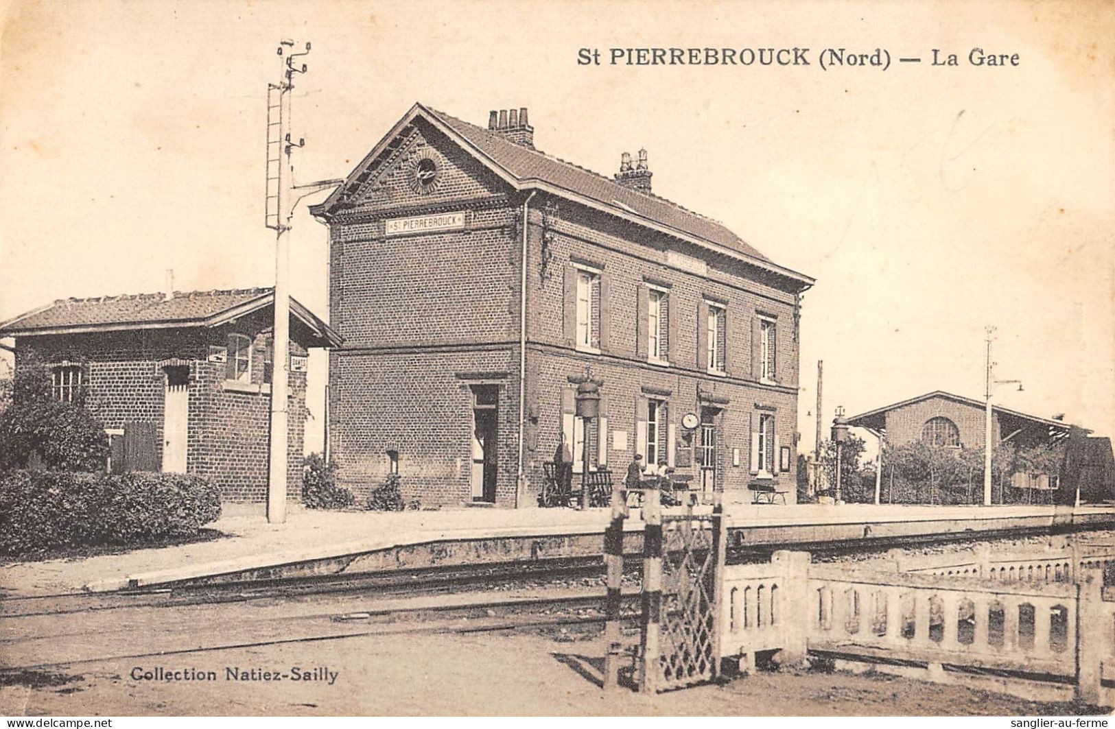 CPA 59 SAINT PIERREBROUCK LA GARE - Altri & Non Classificati