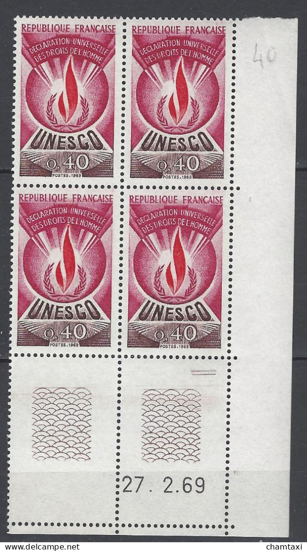 CD 40 FRANCE 1969 TIMBRE SERVICE UNESCO COIN DATE 40 : 27 / 2 / 69 DECLARATION UNIVERSELE DES DROITS DE L HOMME - Dienstzegels