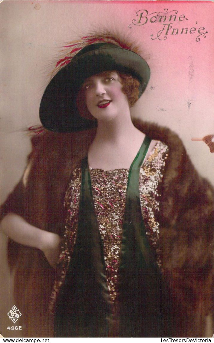 FANTAISIE - Femme Au Chapeau Et Son Manteau De Fourrure - Bonne Année - Carte Postale Ancienne - Mujeres