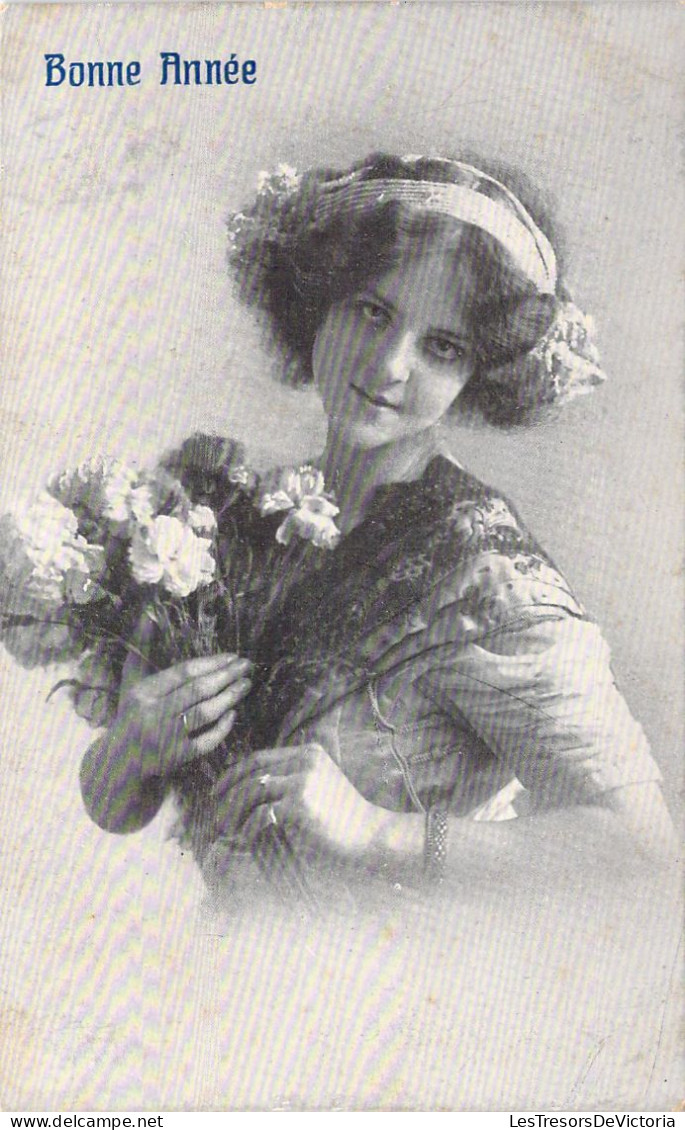 FANTAISIE - Femme Au Bandeau Dans Les Cheveux Et Fleurs - Bonne Année - Carte Postale Ancienne - Frauen