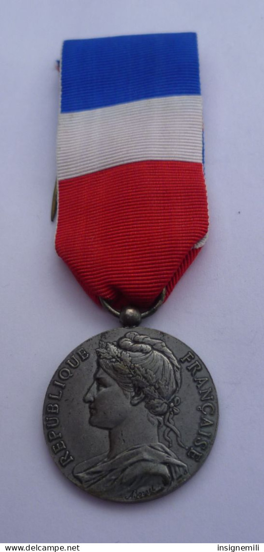 MEDAILLE DU TRAVAIL Attribuée En 1985 - Avant 1871