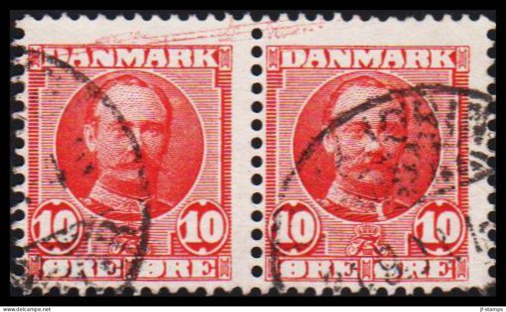 1907. DANMARK. Fr. VIII. 10 Øre Rød Pair With Variety: Extra Red Lines At The Top Og Mainl... (Michel 54 VAR) - JF534056 - Usati