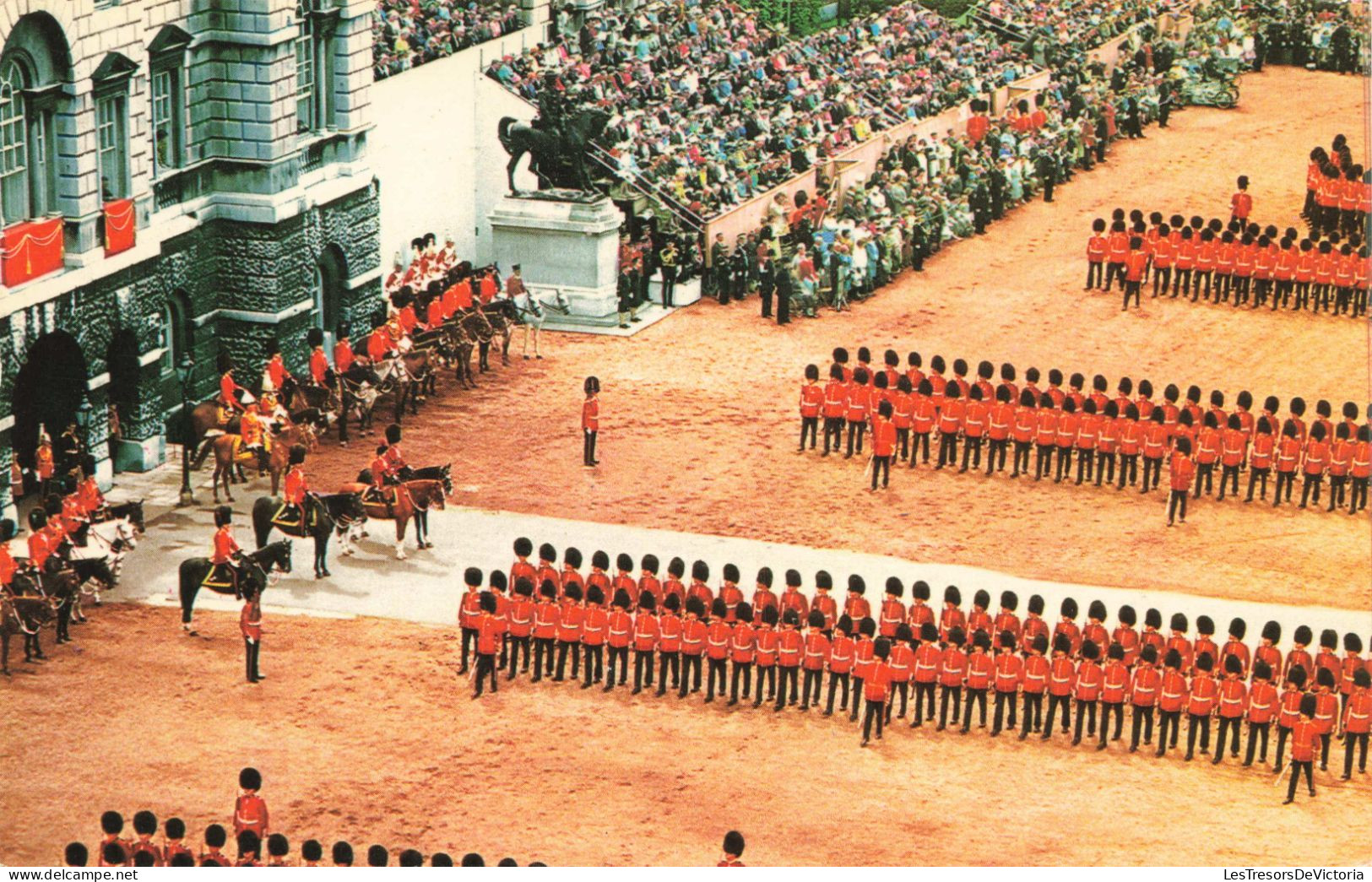 ROYAUME-UNI - England - Trooping The Colour - Horse Guards Parade - London - Animé - Colorisé - Carte Postale Ancienne - Otros & Sin Clasificación