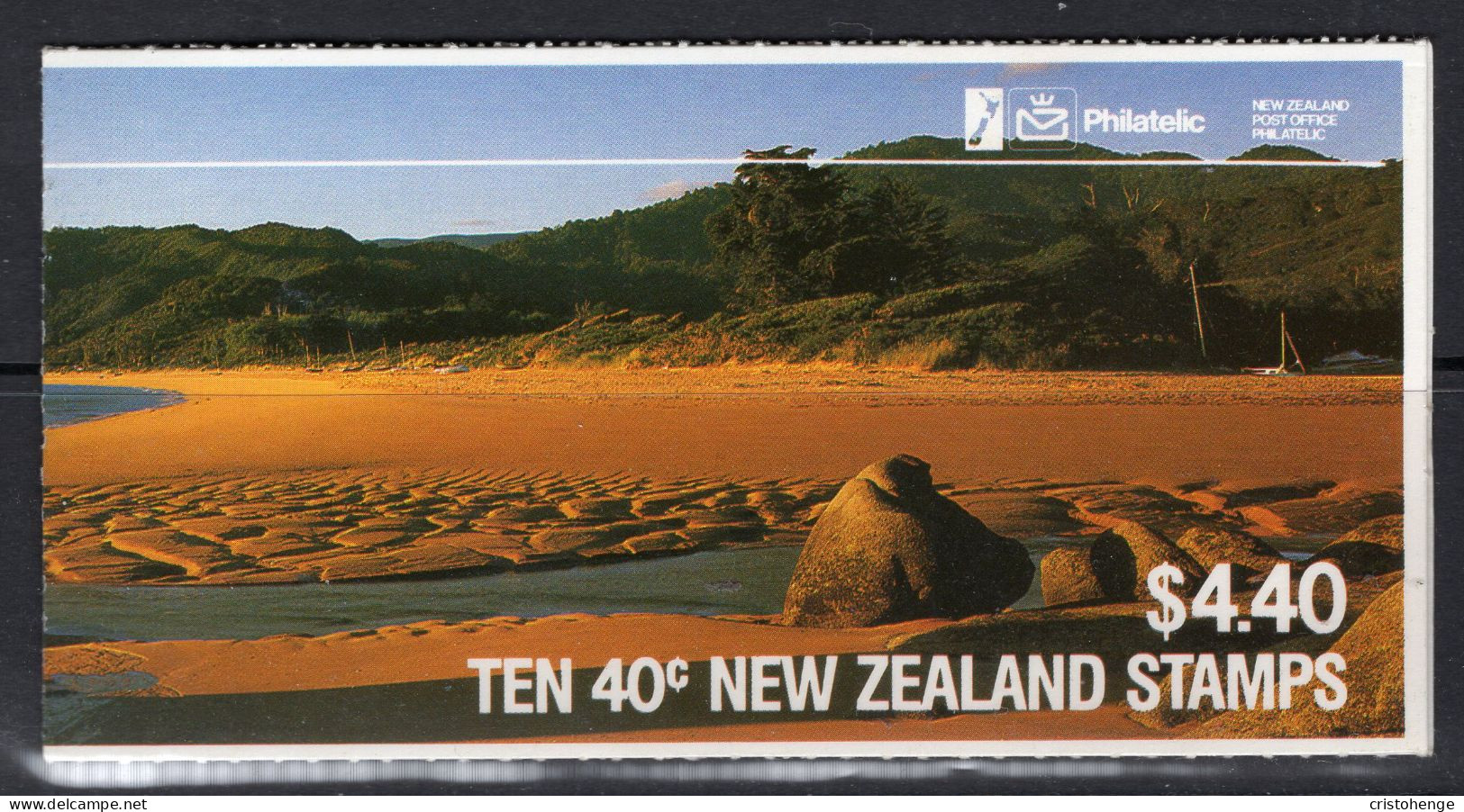 New Zealand 1987 Scenes - Totaranui Beach - $4.40 Booklet - Logo With Crown - Complete (SG SB44) - Service