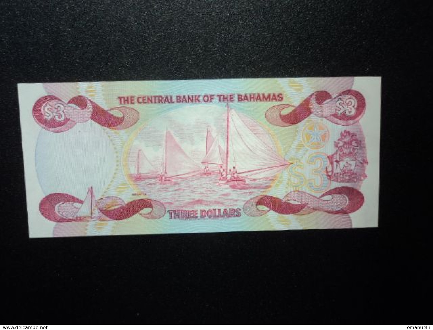 BAHAMAS * : 3 DOLLARS   L.1974 (1984)   P 44a      NEUF - Bahamas