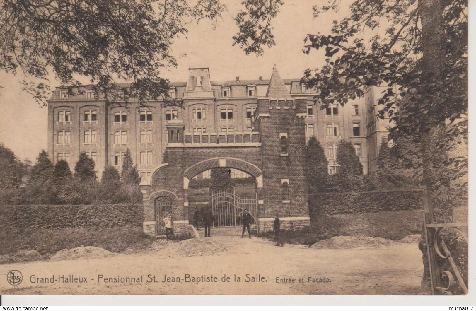 GRAND HALLEUX - PENSIONNAT ST JEAN - ENTREE ET FACADE - Vielsalm