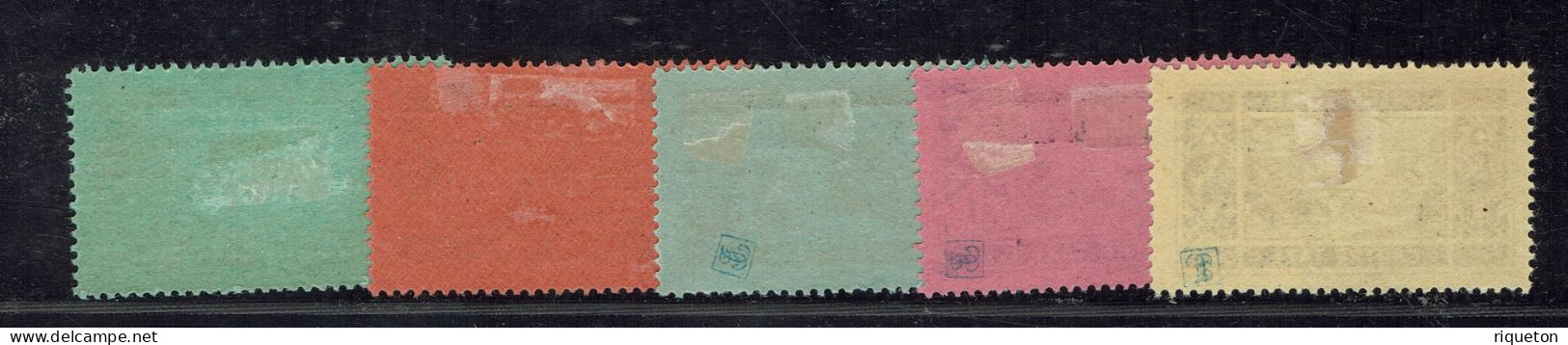 Grand Liban. Taxes N° 21/25. Neufs. X. Cote : 25 € - Timbres-taxe