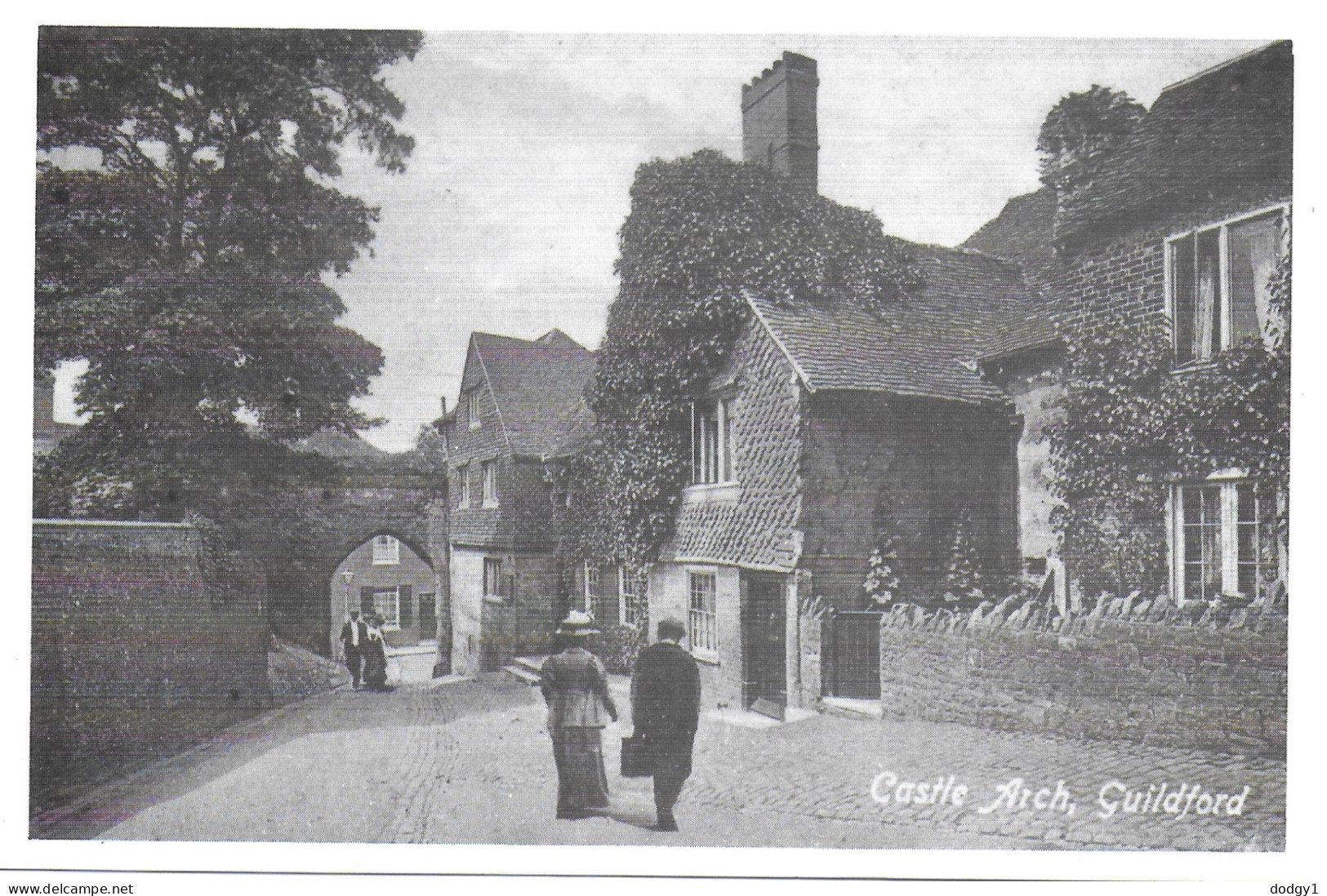 REPRODUCTION CARD. CASTLE ARCH, GUILDFORD, SURREY, ENGLAND. UNUSED POSTCARD   Tc1 - Surrey