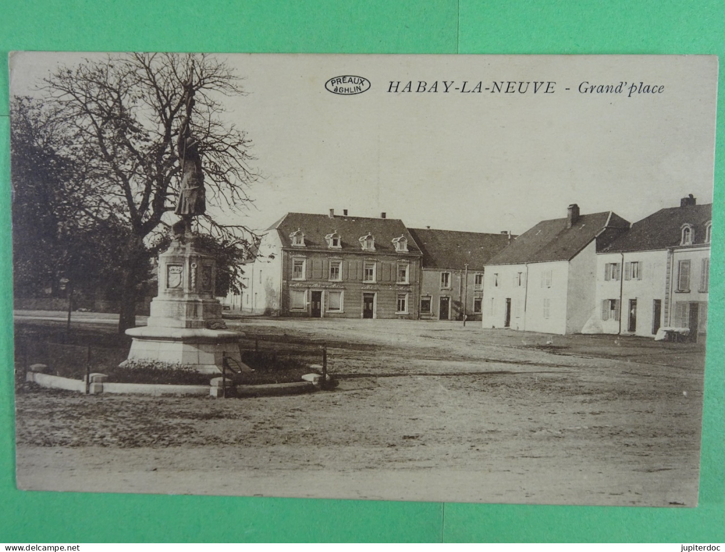 Habay-la-Neuve Grand'Place - Habay