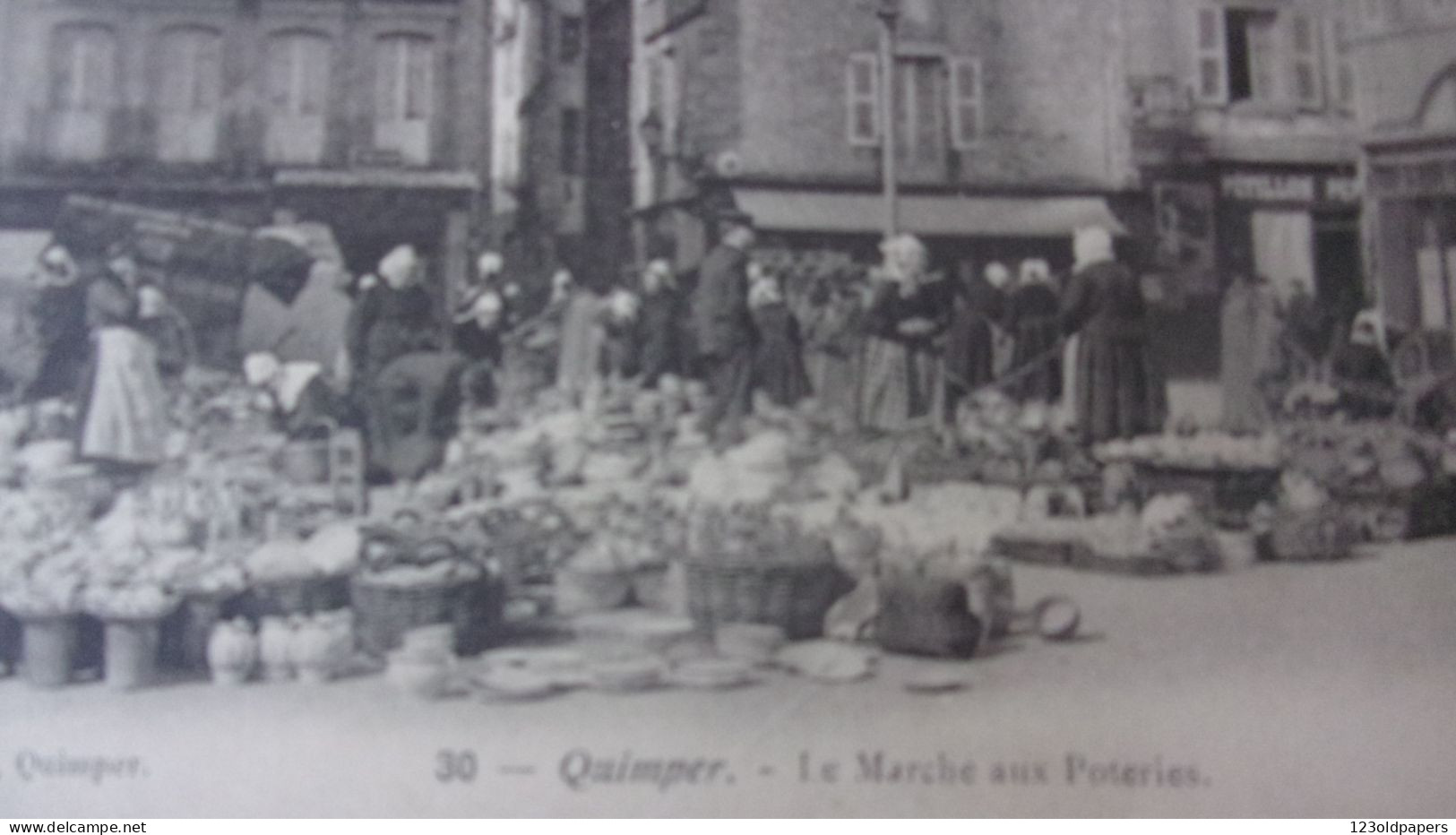 29 QUIMPER 30 LE MARCHE AUX POTERIES 1905 - Quimper