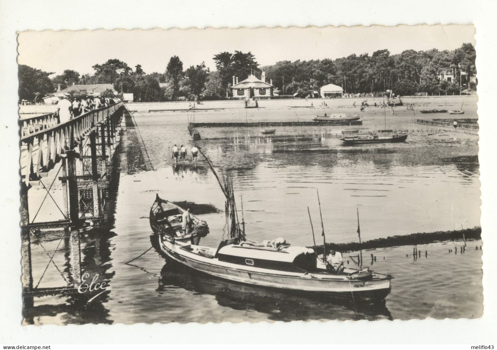 33/ CPSM - Cap Ferret - Le Ponton Et La Plage - Arès