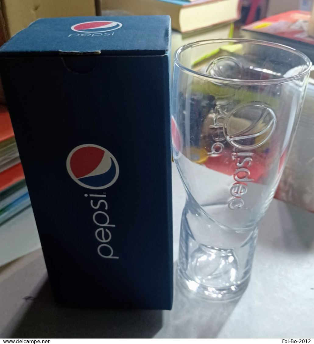 Pepsi Bicchiere Anno 2000. - Becher, Tassen, Gläser
