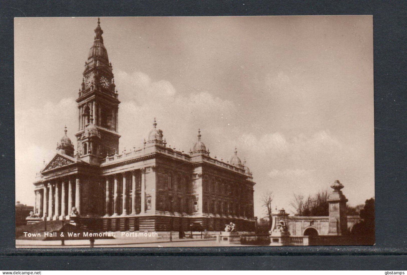 Town Hall & War Memorial Portsmouth Unposted Old RP Card As Scanned Post Free(UK) - Portsmouth