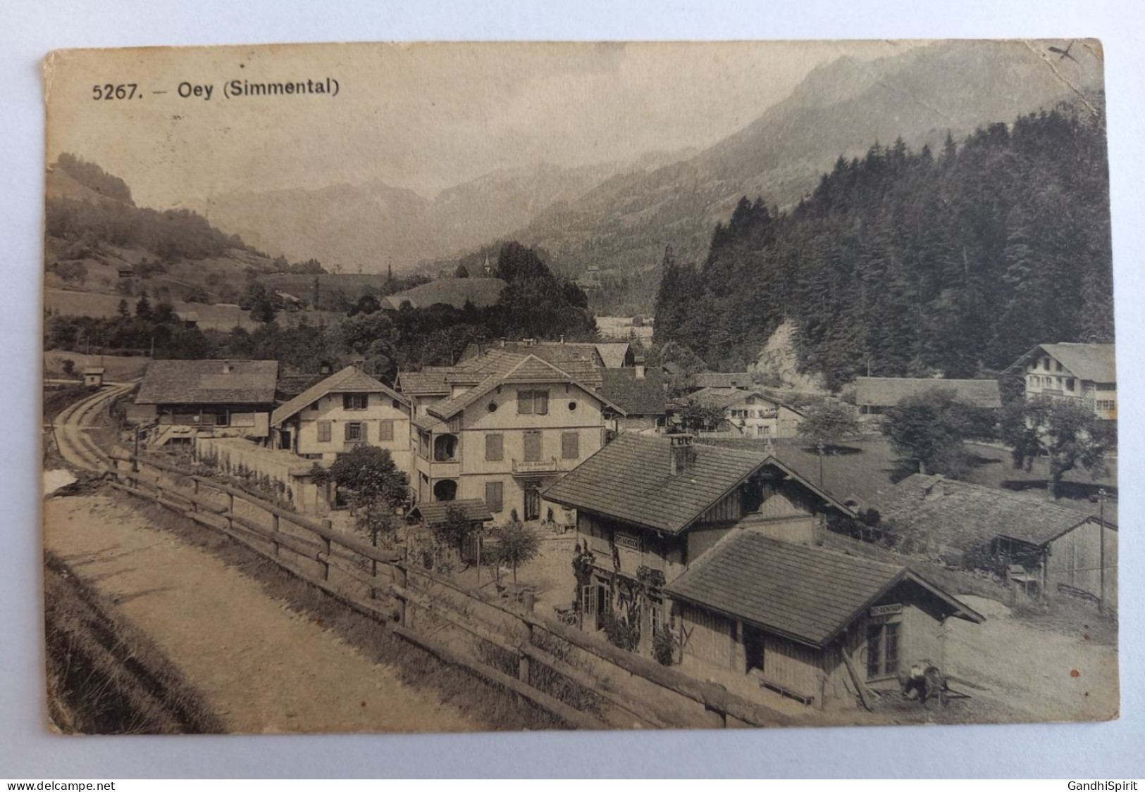 Oey -Diemtigen (Simmenthal) - La Gare / Der Bahnhof - Artisan Travaillant Le Bois / Handwerker, Der Holz Bearbeitet - Diemtigen