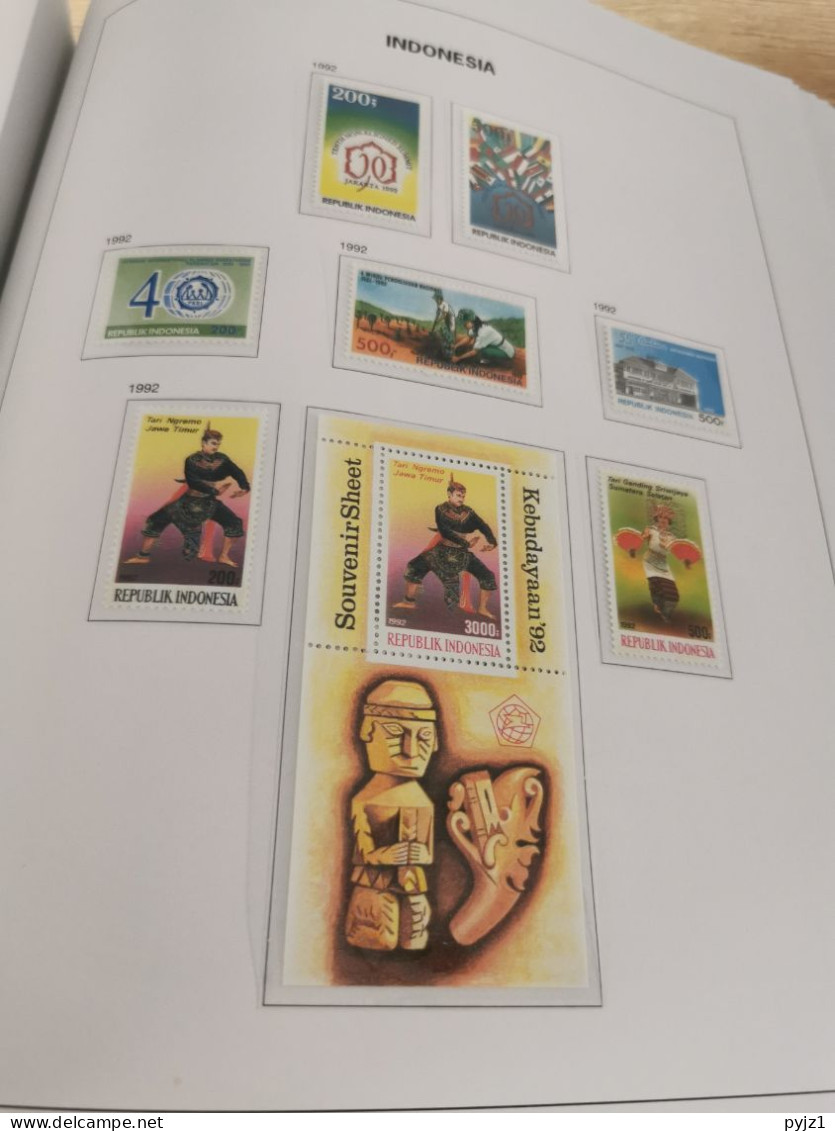 Indonesia MNH 1985-1999 in DAVO luxe album with slipcase