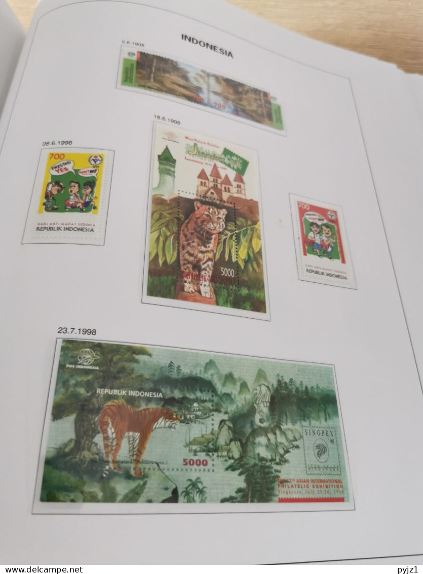 Indonesia MNH 1985-1999 in DAVO luxe album with slipcase