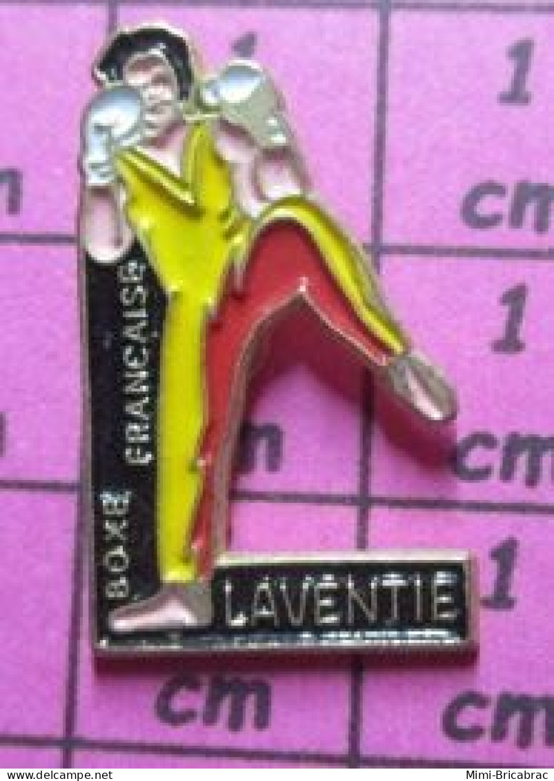 1218b Pin's Pins / Beau Et Rare / SPORTS / BOXE FRANCAISE LAVENTIE CLUB SAVATE - Boxen