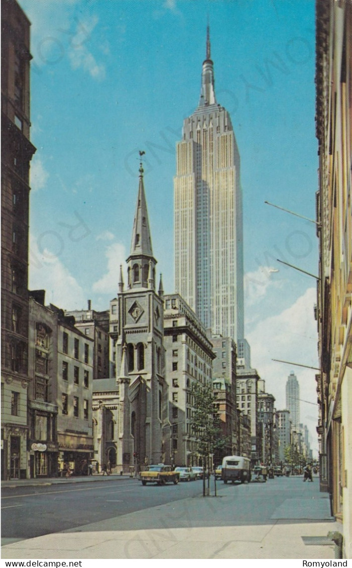 CARTOLINA  NEW YORK CITY,NEW YORK,STATI UNITI-LOOKING ALONG FIFTH AVENUE,THE EMPIRE BUILDING-VIAGGIATA 1967 - Empire State Building