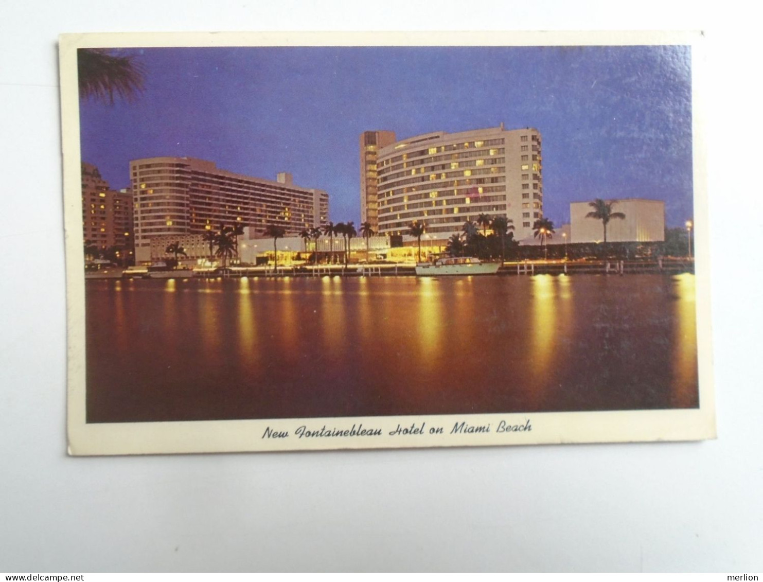 D196300  New Fontainbleau  Hotel  - On Miami Beach  -sent From Hollywood  Florida  1965 To Hungary - Miami Beach