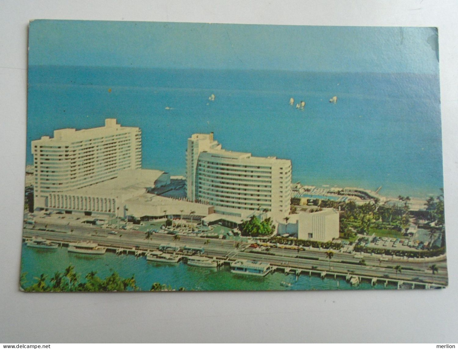 D196302    The Fontainebleau Hotel Cabana And Yacht Club -Oceanfront -  Miami Beach - Florida  1960's - Miami Beach