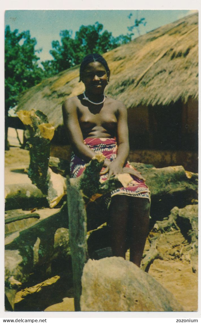 GUINÉ, BISSAU, Rapariga Fulas Fille Seins Nus, Girl Bare Breasts Old Postcard - Guinea Bissau