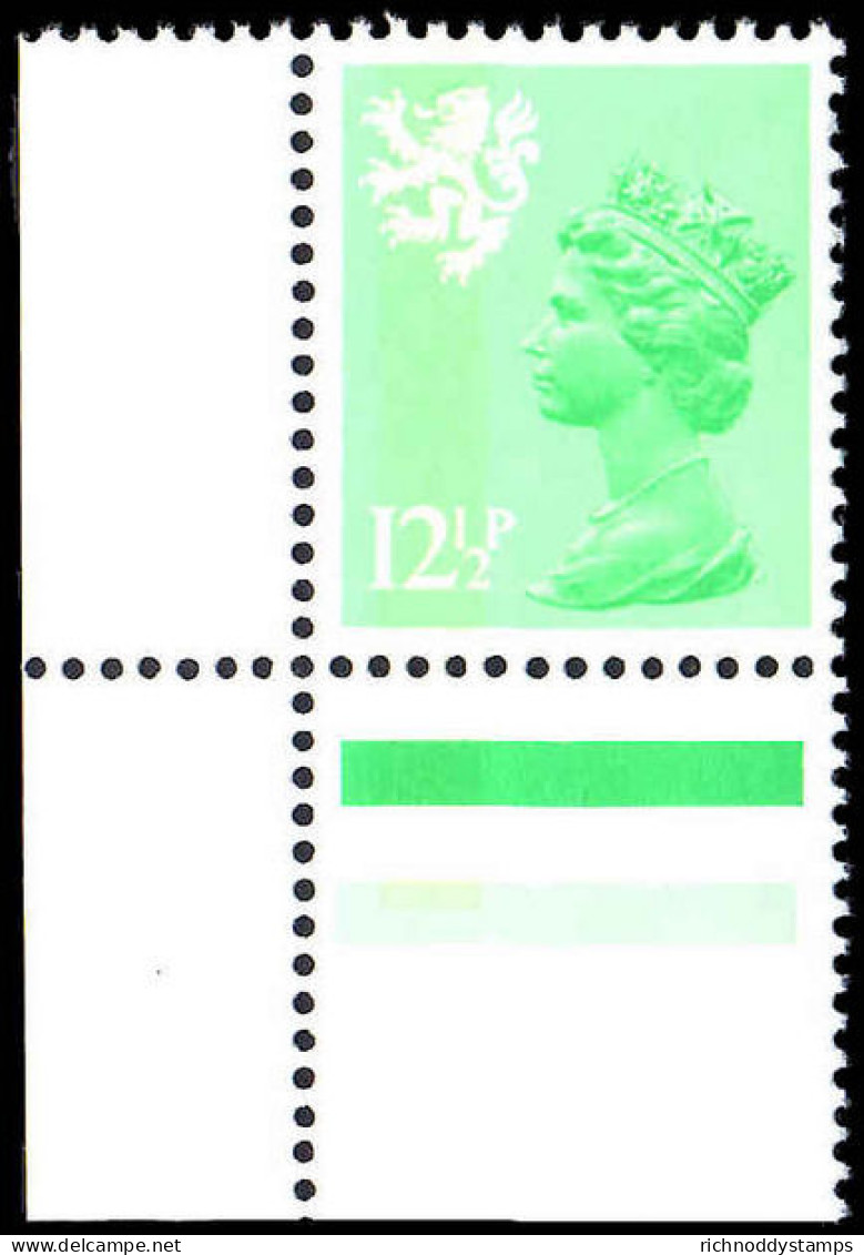 Scotland 1971-93 12&#189;p Light Emerald Varnish Coating Unmounted Mint. - Scotland