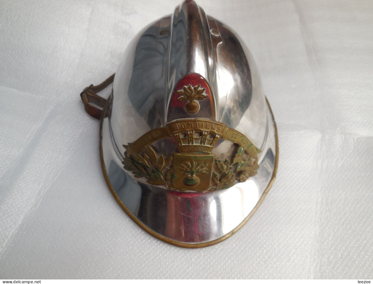 CASQUE SAPEURS POMPIERS COMMUNE DE MORTAGNE DU NORD (modèle 33?), Rare..REF2C.35 - Helme & Hauben