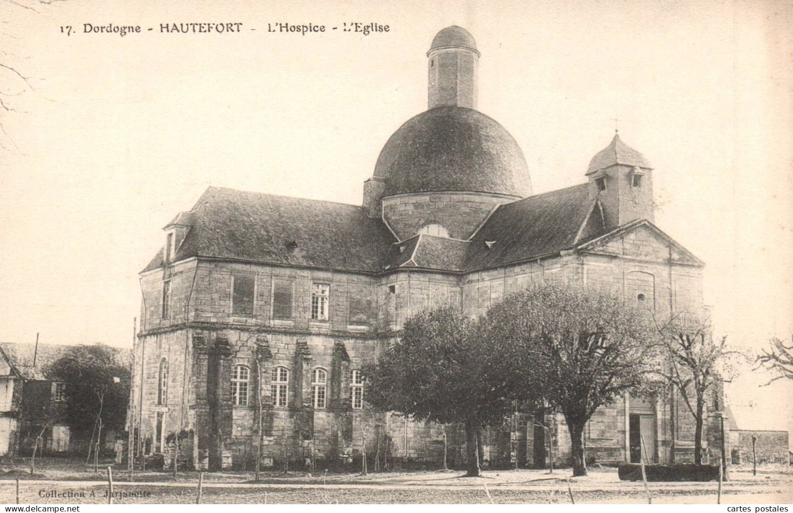 HAUTEFORT L'hospice - L'église - Hautefort