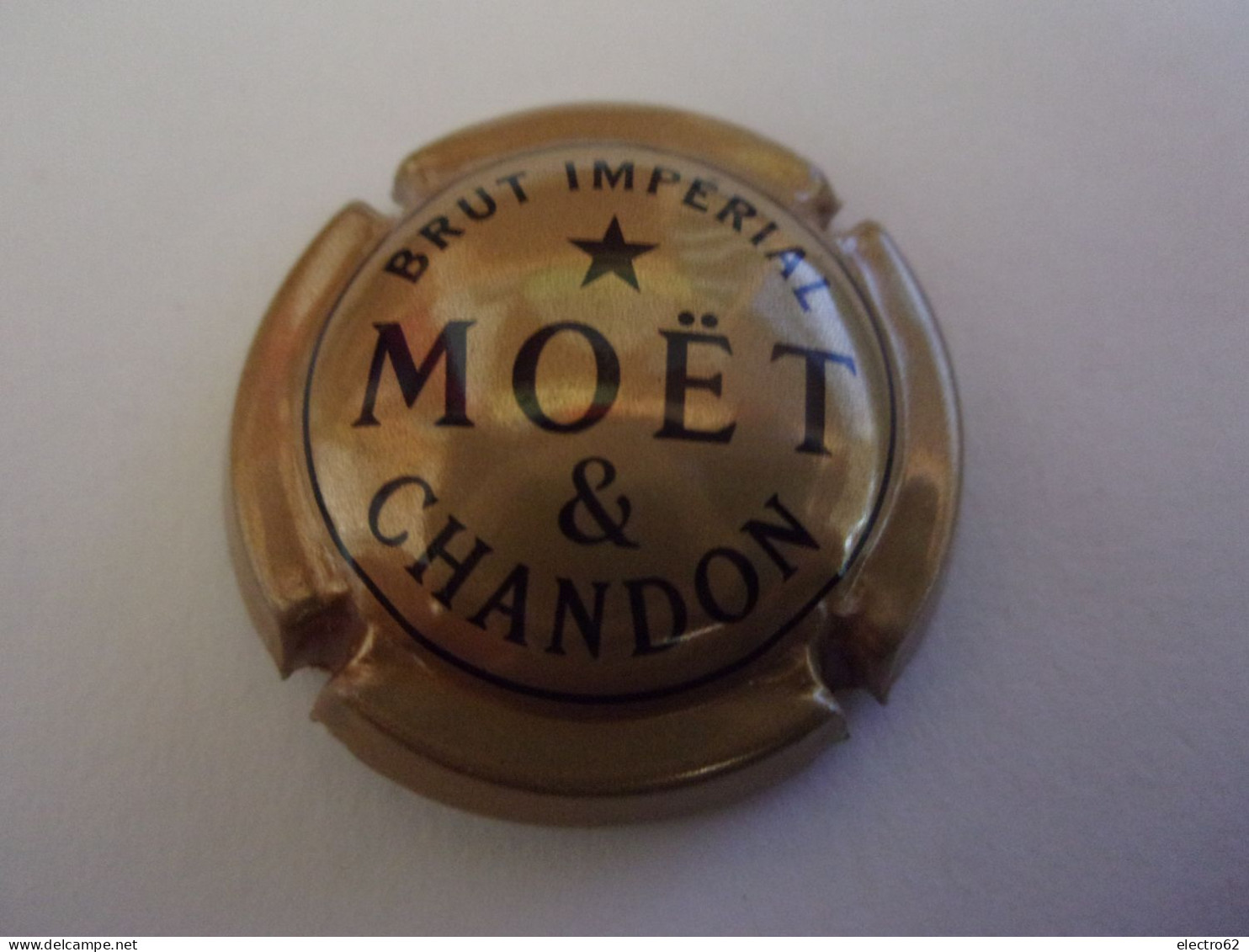 Cap's Champagne Moët Et Chandon Brut Impérial - Moet Et Chandon