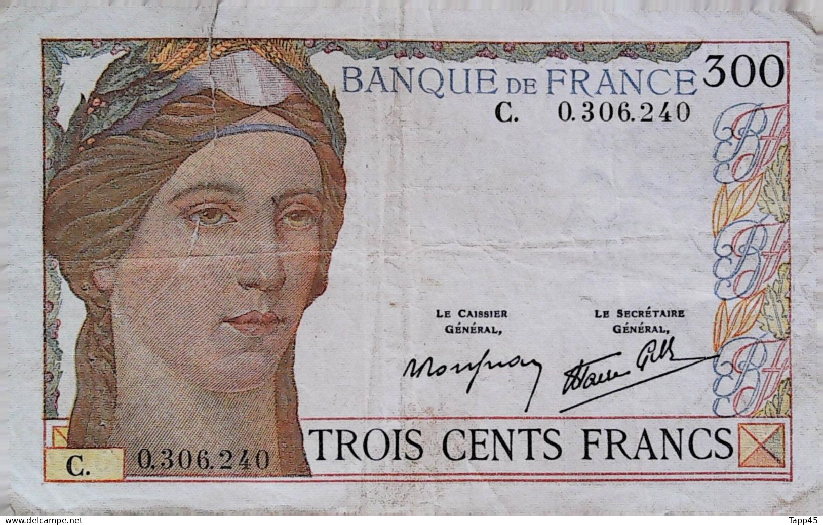 Billets > France > 300 F 1938 >Non Daté > 3 épinglages > Coupure Mais Aucun Manque >peu Commun > C03 - 300 F 1938-1939