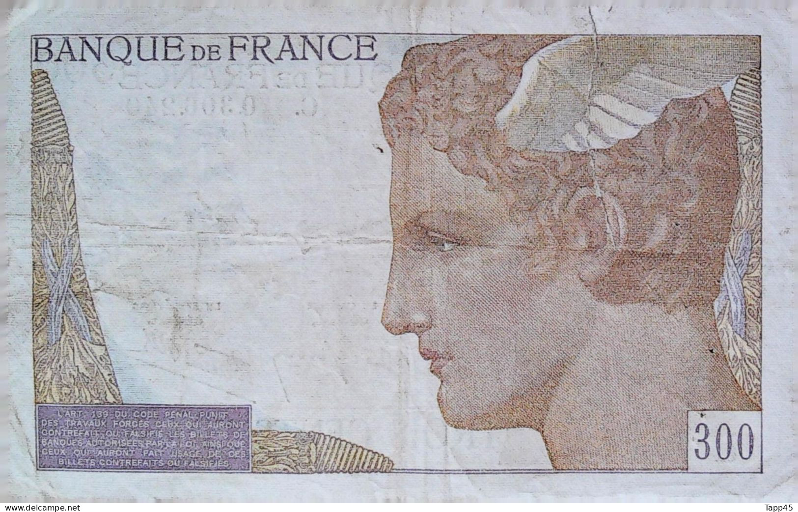 Billets > France > 300 F 1938 >Non Daté > 3 épinglages > Coupure Mais Aucun Manque >peu Commun > C03 - 300 F 1938-1939