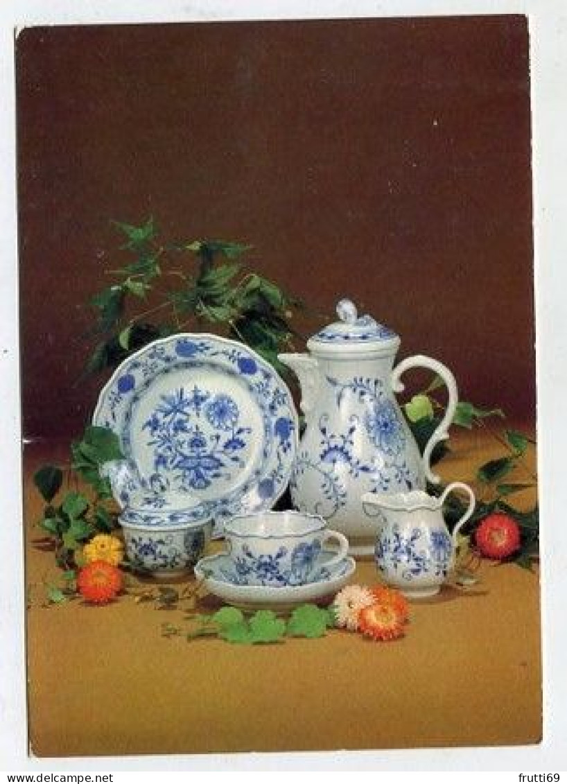 AK 142776 PORCELAIN / PORZELLAN ...  - Porzellan Meissen - Teile Aus Dem Serviceensemble Neuer Ausschnitt - Zwiebelmuste - Objets D'art