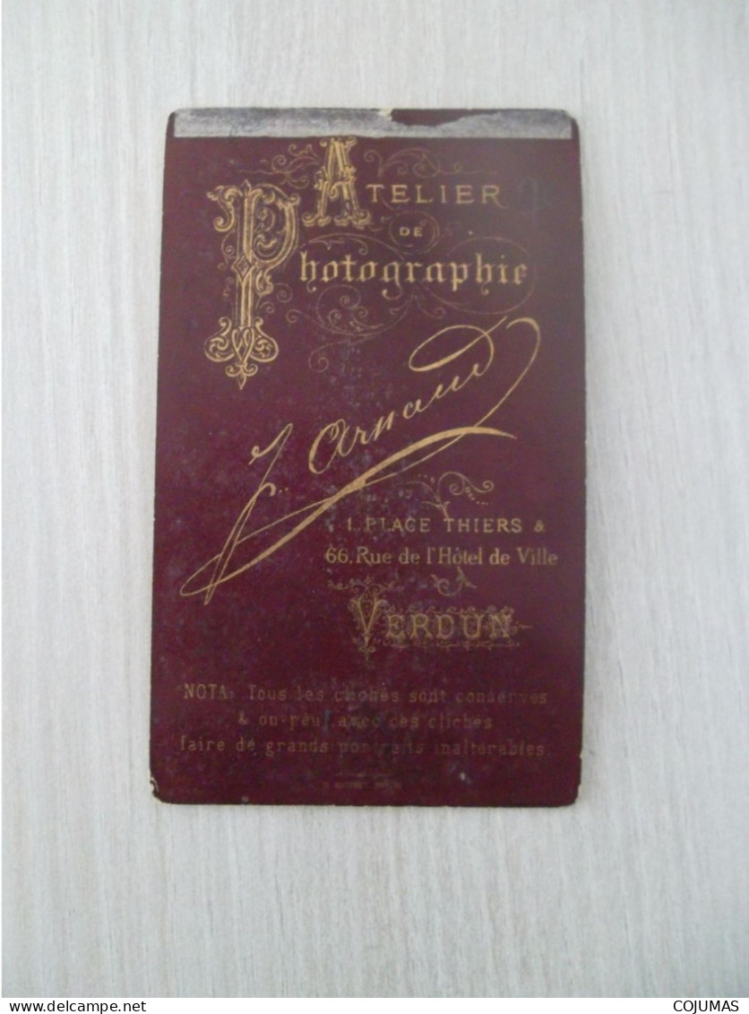 CARTES DE VISITE - S18859 - J. Arnaud - Verdun - Militaire - Atelier Photographie - 10,5x6,5 Cm - Cartes De Visite