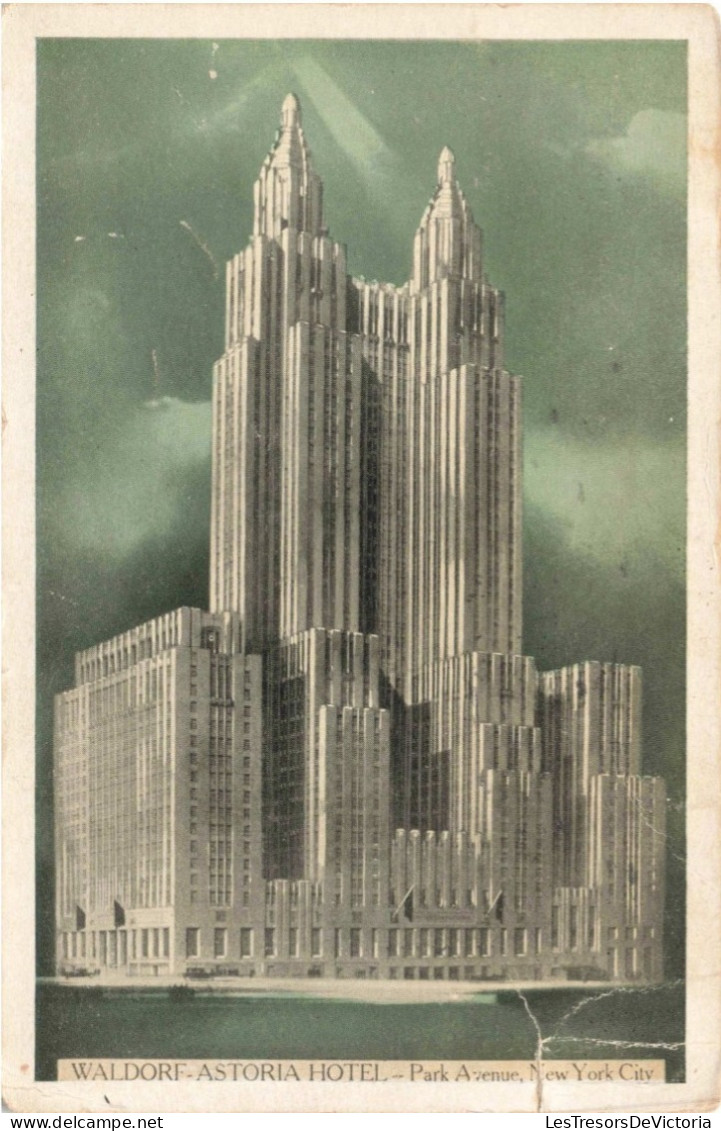 ETATS-UNIS - New York - Park Avenue - WALDORF ASTORIA HOTEL - Gratte-ciel - Colorisé - Carte Postale Ancienne - Andere Monumente & Gebäude