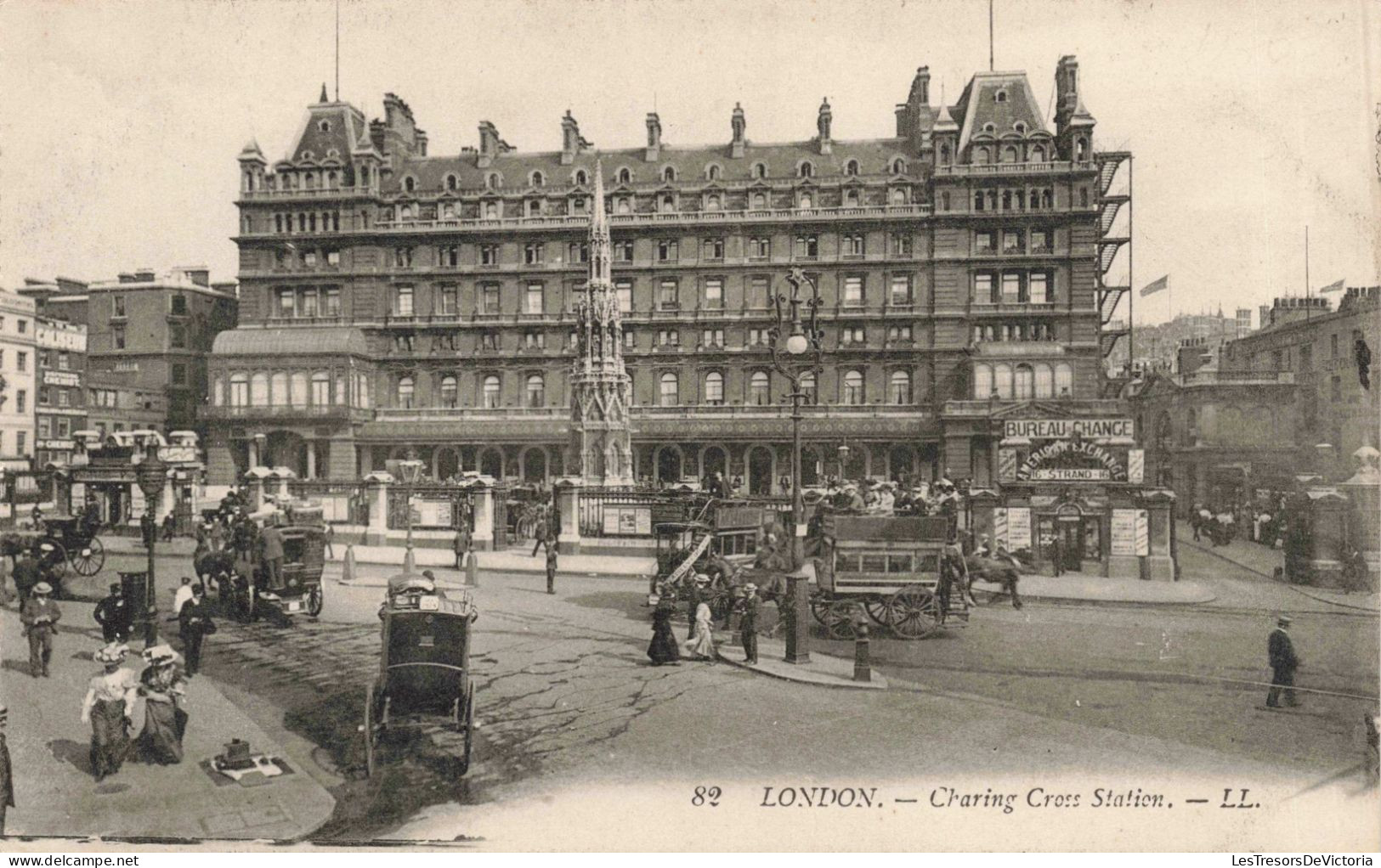 ROYAUME- UNIS - London - Charing Cross Station - Monument - Bureau Change - Animé - Voitures - Carte Postale Ancienne - Autres & Non Classés